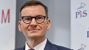 Miniatura: Morawiecki reaguje na skandal z pomocą dla...