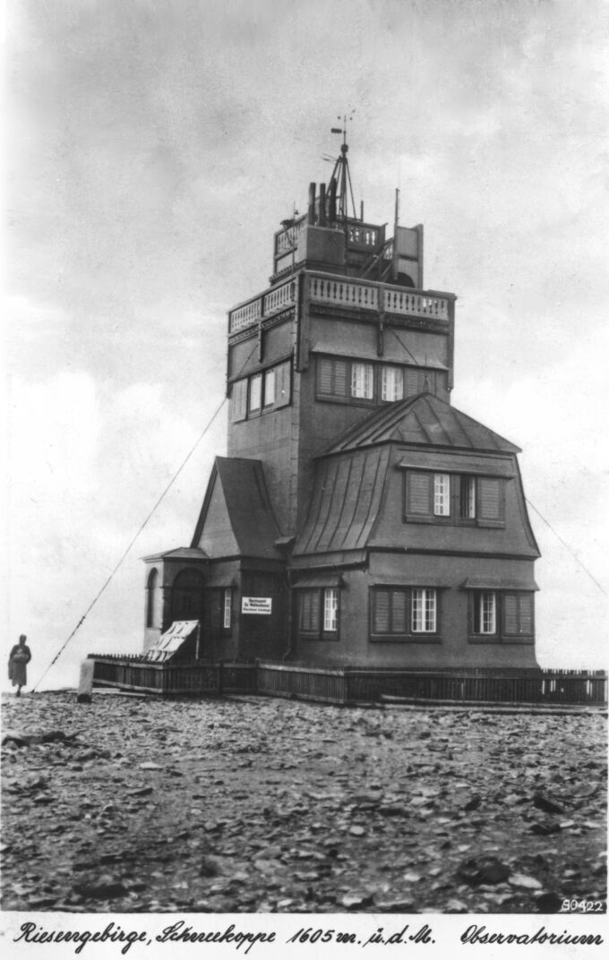 Pierwsze obserwatorium na Śnieżce, 1942 r.