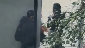 Miniatura: Imigrant w środku dnia masturbował się...