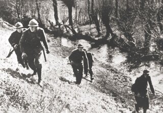 Spieszona polska kawaleria w czasie bitwy pod Kockiem, październik 1939