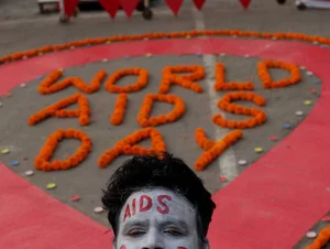 Miniatura: Ogromny wzrost zakażeń HIV w Polsce. W tle...
