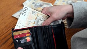 Kiedy zarobki Polaków dogonią inflację? Analiza ekonomistów