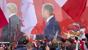 Miniatura: Na Marszu pojawił się wielki plakat z...