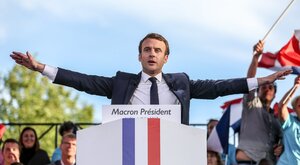 Miniatura: Macron porządzi dekadę