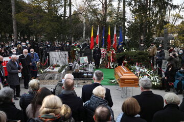 Uroczystości pogrzebowe Jana Lityńskiego na Cmentarzu Wojskowym na Powązkach w Warszawie 