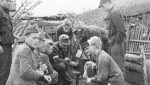 Miniatura: Fenomen Powstania. Powstańcy prowadzili...