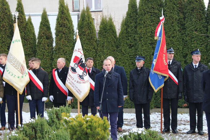 Adam Andruszkiewicz podczas odsłonięcia pomnika w Sokołach