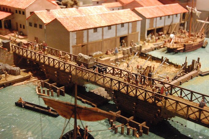 Model Londynu (Londinium) z lat 85-90 n.e. wystawiony w Museum of London, przedstawiający pierwszy most na Tamizie