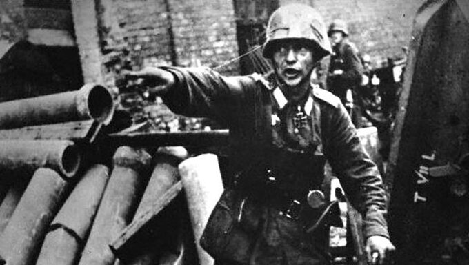 Niemiecki oficer w czasie powstania warszawskiego