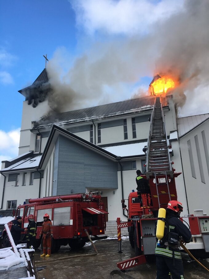 Płonie, płonie świątynia!