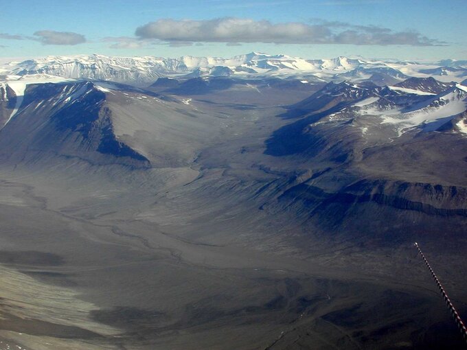 Krajobraz McMurdo Dry Valleys, Antarktyda