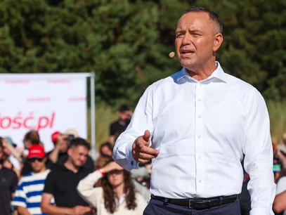 Miniatura: Nawrocki mocno o rządzie. "Dystrybucja...