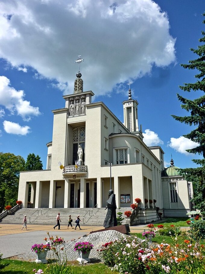 Bazylika Niepokalanów