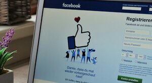 Miniatura: Facebook is (not) dead