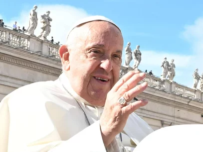 Miniatura: Papież Franciszek przekazał osobiste...