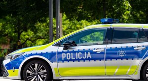 Miniatura: Ruszył z nożem na policjantów. Został...