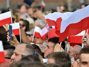 Miniatura: Polacy ocenili sytuację w kraju. Najnowszy...