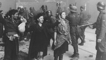 Powstanie w&nbsp;getcie watszawskim. Fotografia z&nbsp;Raportu Stroopa. Oryginalny niemiecki podpis: &bdquo;Ci bandyci stawiali zbrojny op&oacute;r&rdquo;