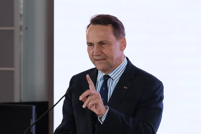 Miniatura: Sikorski uderza w partię Brauna. "Przy...
