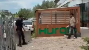 Miniatura: Bójka imigrantów pod sklepem na Wilanowie