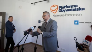 Miniatura: Leczył syna bez kolejki? Senator KO...