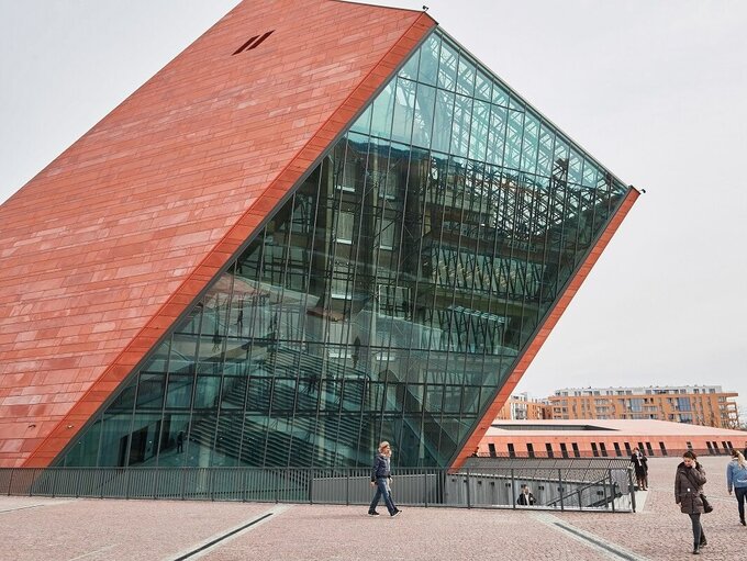 Budynek Muzeum II Wojny Światowej w Gdańsku