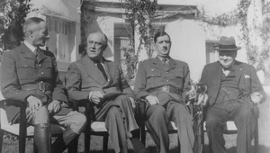 Miniatura: Gra mocarstw w warunkach wojennych. Tam...