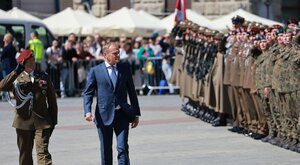 Miniatura: Tusk chce fortyfikować wschodnią granicę...