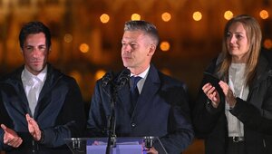 Miniatura: Kamienna twarz zwycięzcy