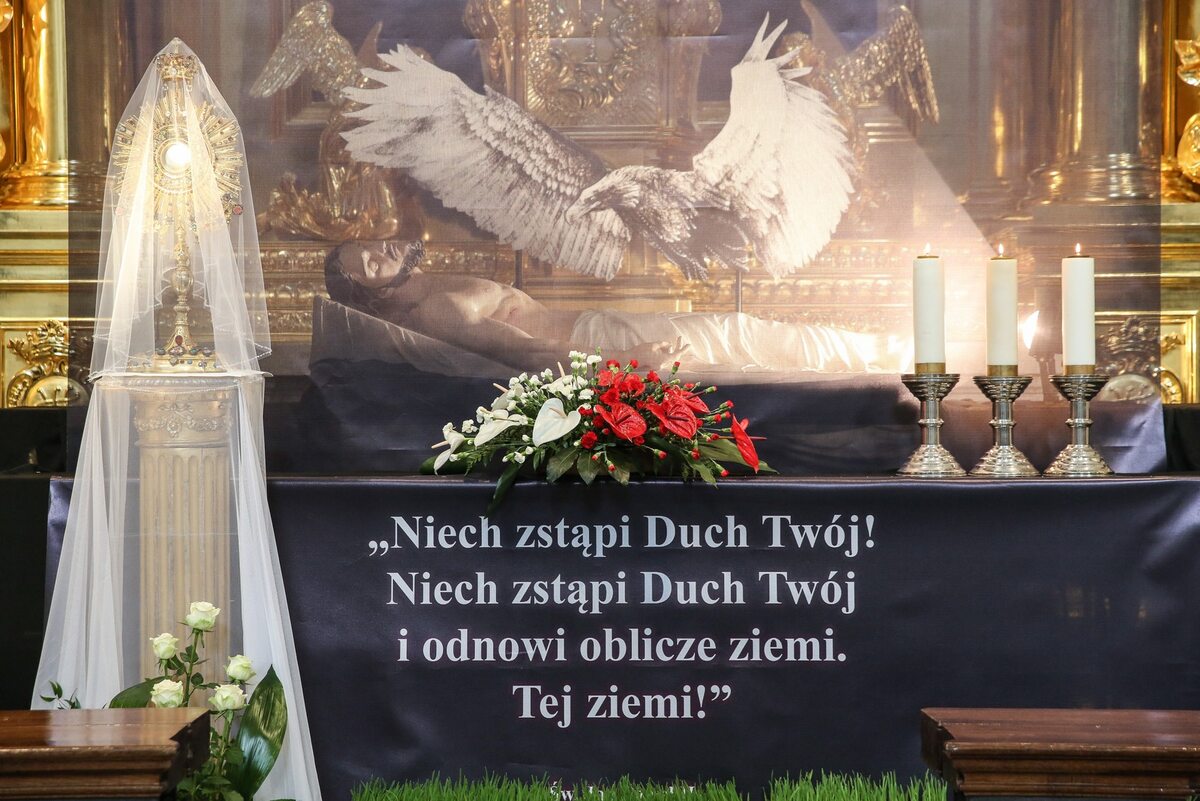 Grób Pański w kościele Świętego Krzyża przy Krakowskim Przedmieściu w Warszawie 