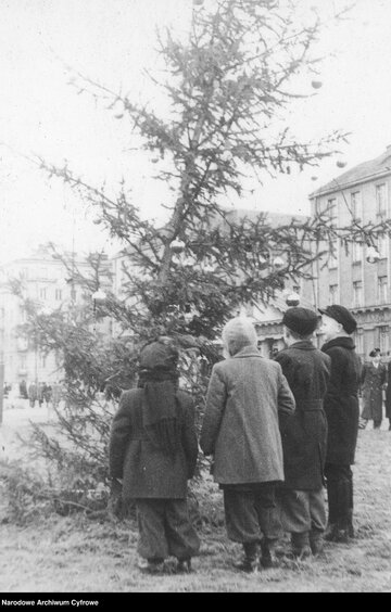 Choinka w&nbsp;Warszawie, 1948 rok
