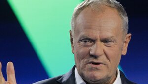 Miniatura: Nawet Tusk dyskutuje o "Lalce". Zaapelował...