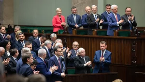Miniatura: Sondaż: Duża przewaga PiS nad resztą partii