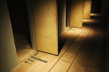 Fazy represji (inwigilacja, aresztowanie, przesłuchanie, proces, wyrok) 