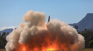 Miniatura: USA sprzedadzą NATO broń wartą 10 mld...