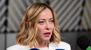Miniatura: Meloni krytykuje flotyllę płynącą do Gazy....