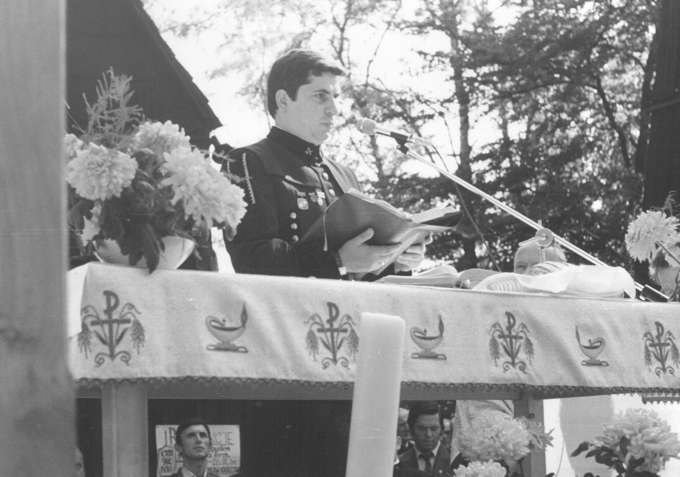 Stanisław Płatek podczas uroczystości poświęcenia sztandaru KZ NSZZ „Solidarność” KWK „Wujek”, 27 września 1981 r. Fot: Archiwum ŚCWiS