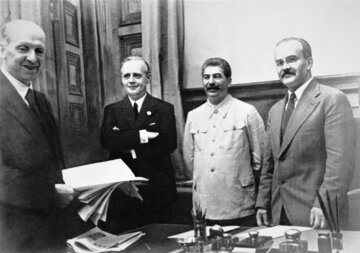 Friedrich Gauss, Joachim von Ribbentrop, J&oacute;zef Stalin, Wiaczesław Mołotow