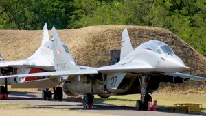 Miniatura: Na Węgrzech zniknęły części do myśliwców...