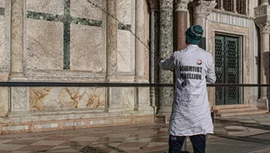 Miniatura: Wenecja. Aktywiści klimatyczni zniszczyli...