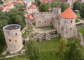 Zamek w&nbsp;Kiesi