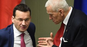 Miniatura: Don Kichot Morawiecki na froncie "walki z...