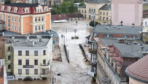 Miniatura: Ruszyły zbiórki dla powodzian. Policja...