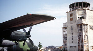 Miniatura: Strzały na Entebbe. Najbardziej brawurowa...