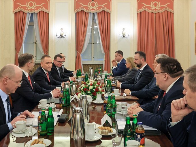 Spotkanie prezydenta Karola Nawrockiego z&nbsp;ministrami i&nbsp;szefami służb specjalnych, styczeń 2026&nbsp;r.