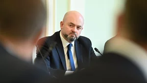 Miniatura: "Absurd goni absurd". Pejo: Kaczyński za...