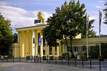 Brama wejściowa do&nbsp;zoo we&nbsp;Wrocławiu