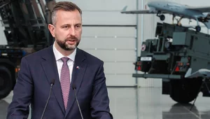 Miniatura: "Dzieje się coś nietypowego". Szef MON...