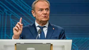 Miniatura: Tusk recytuje wiersz Tuwima. "Ruszyła...