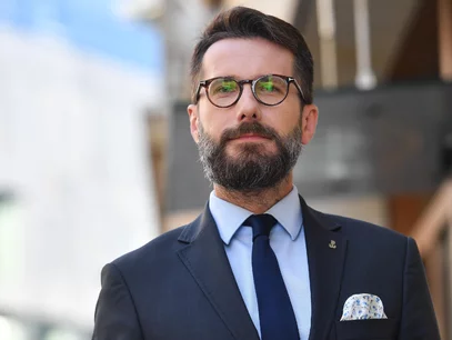 Miniatura: Polityk PiS dotrzymał słowa. Wysłał kwiaty...